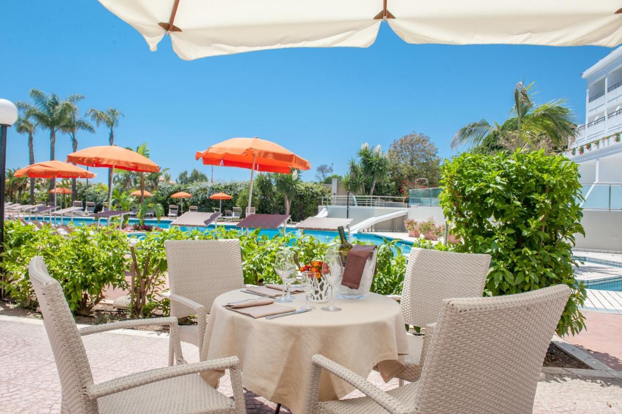 Acacia Marina Hotel Marina di Ragusa Exterior foto